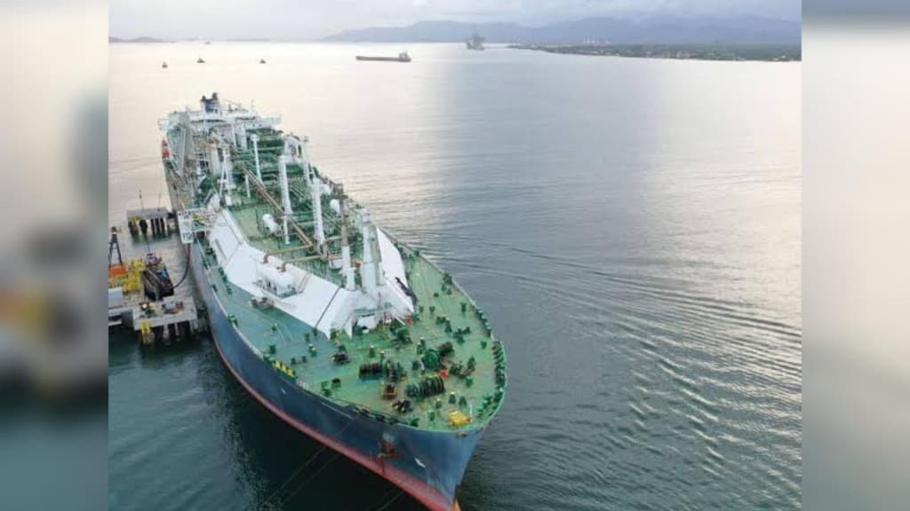 Com investimento de R$ 500  milhões, SC inaugura primeiro terminal de gás natural do sul do Brasil