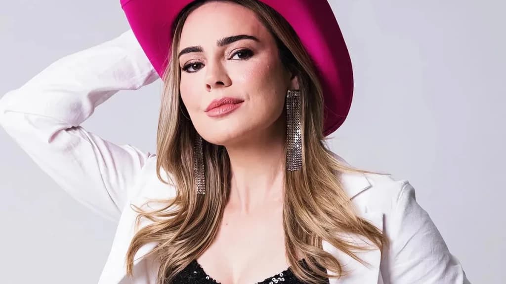 Rachel Sheherazade é expulsa de A Fazenda 15 após agressão