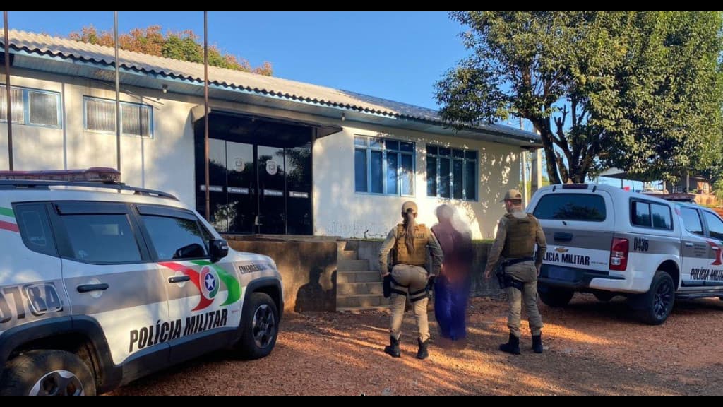 Homem vai parar na delegacia após chamar policial de assassino nas redes sociais