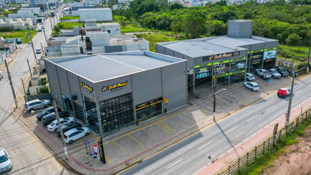 Irmãos transformam pequena borracharia de Tijucas no maior Centro Automotivo da região