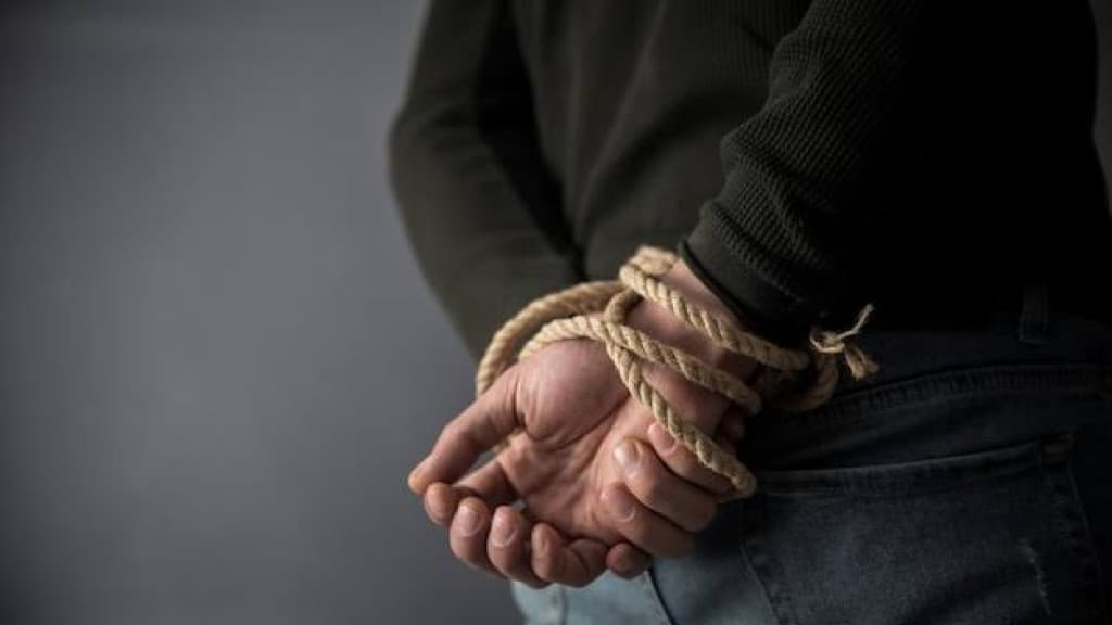 Vizinhos encontram homem morto e amarrado em casa