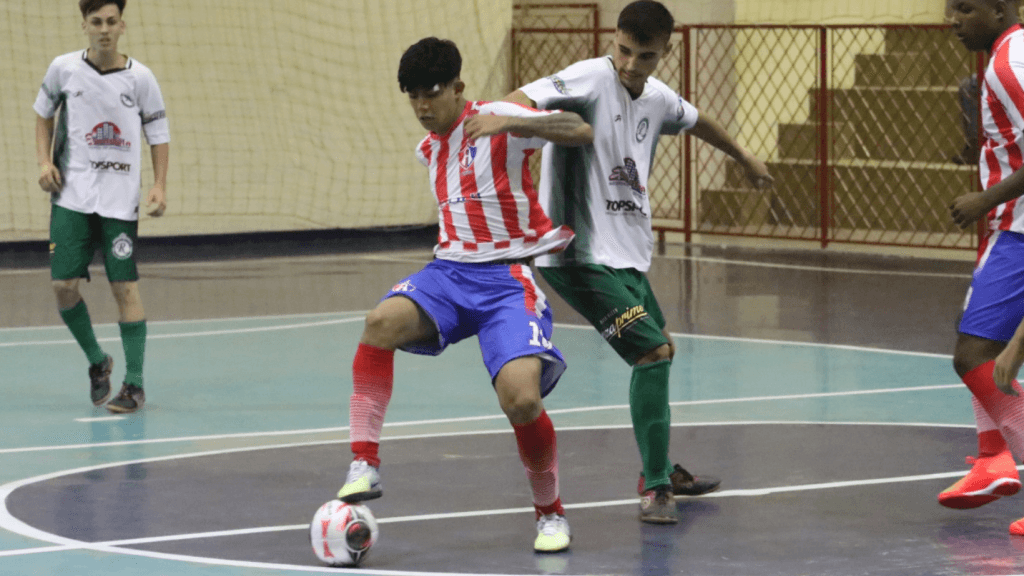Futsal Sub 17 e Feminino movimentam o ginásio João Madalena em Tijucas