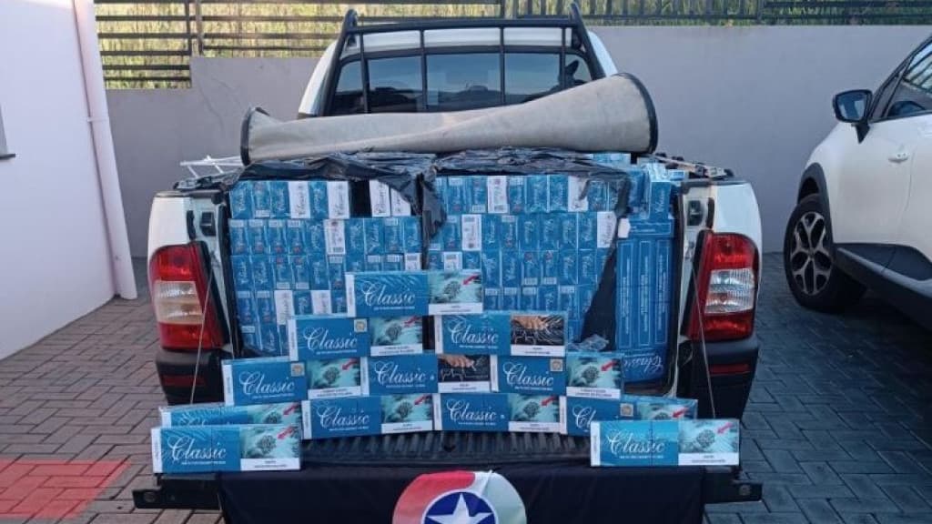 Homem é preso com 20 mil maços de cigarros contrabandeados do Paraguai na SC-480