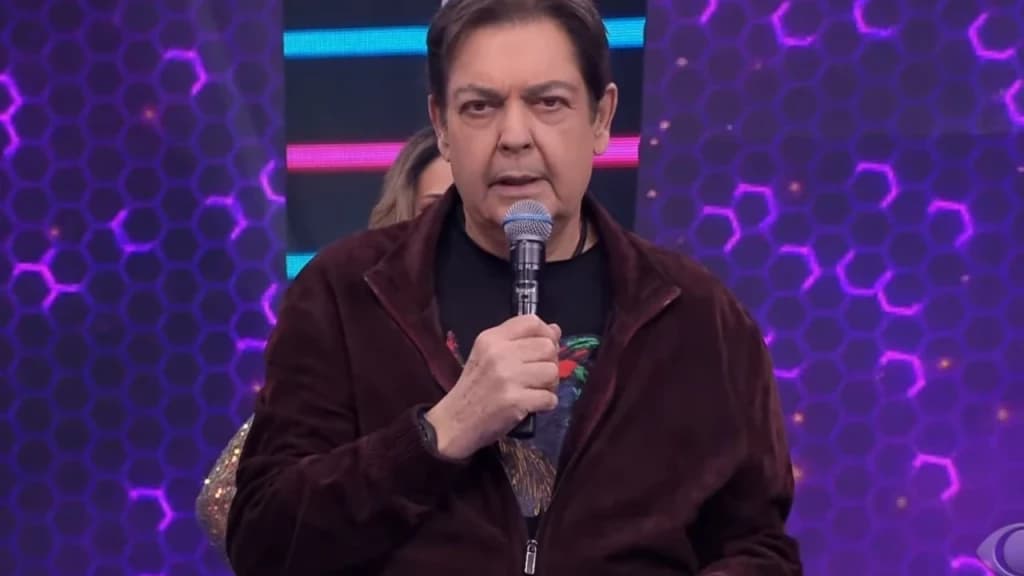 Ministério da Saúde diz que Faustão teve prioridade “devido à gravidade do caso”