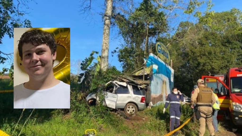 “Que Deus te receba”: jovem de 21 anos morre após bater em árvore e outdoor