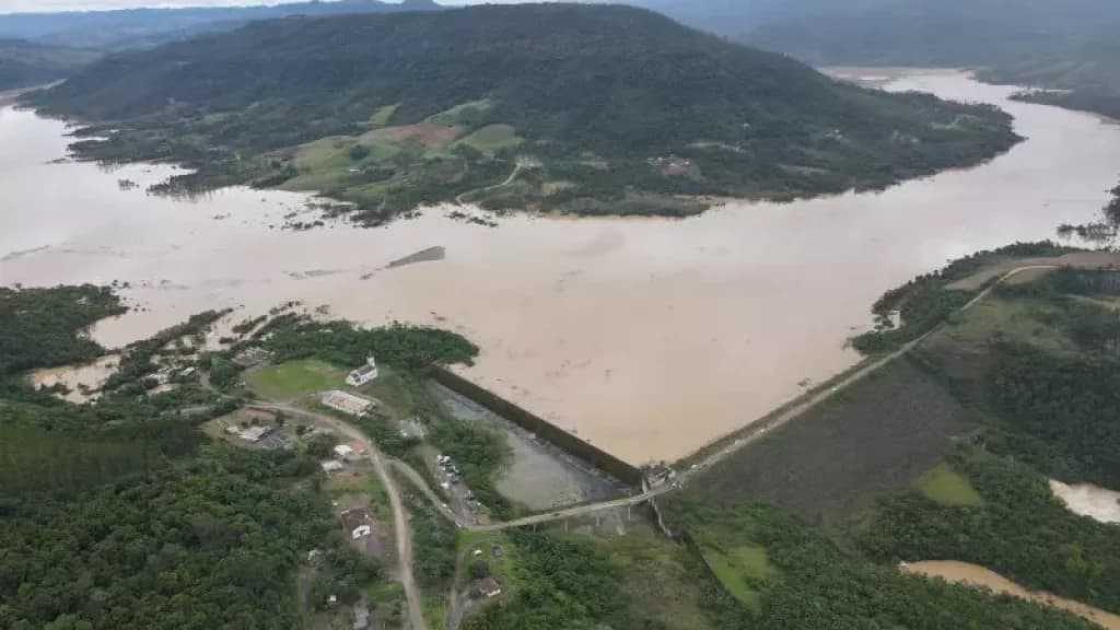 Barragem de José Boiteux terá comporta reaberta nesta terça-feira (7)