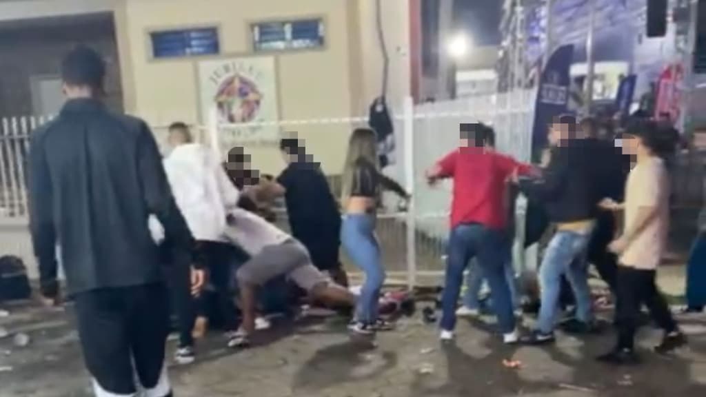 Tradição da Festa do Divino é ofuscada por pancadarias, em Tijucas
