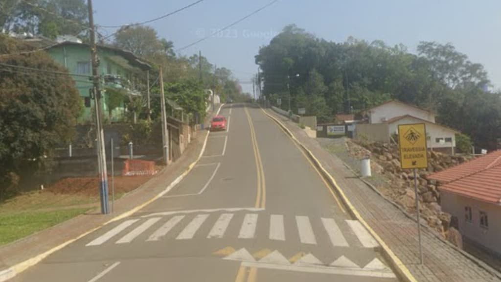 Criminoso finge pesquisa eleitoral, espanca idoso de 89 anos e rouba R$ 80