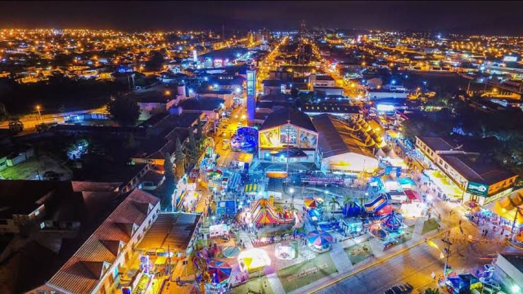Festa do Divino de Tijucas: saiba programação religiosa, valores do parque e mais!