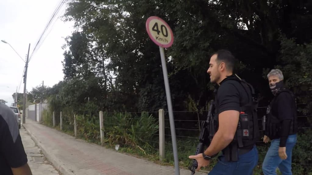 Traficantes tentaram matar comerciante de Bombinhas que reclamou da “biqueira”