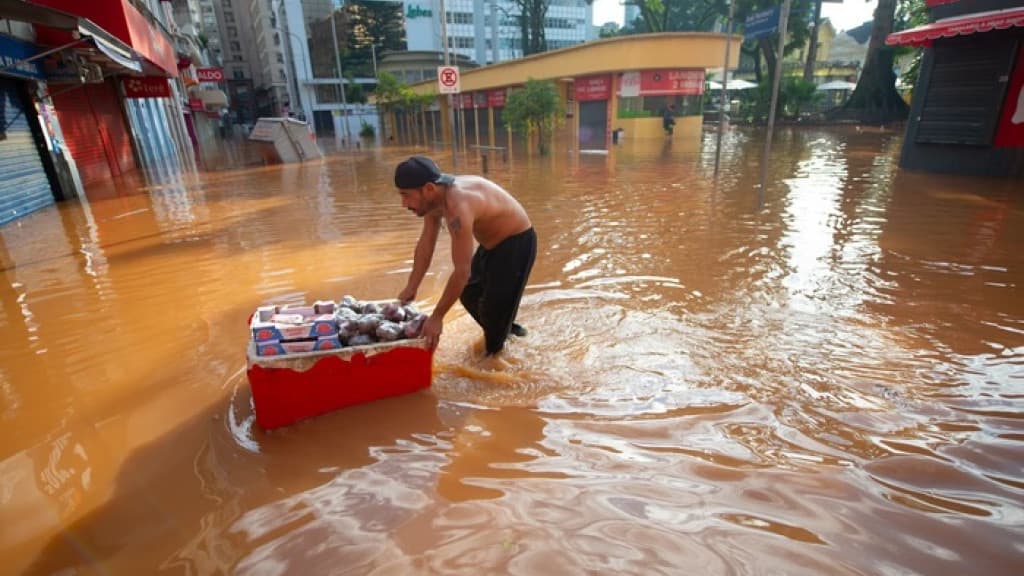 Após aumento, nível do Guaíba, em Porto Alegre, volta a cair