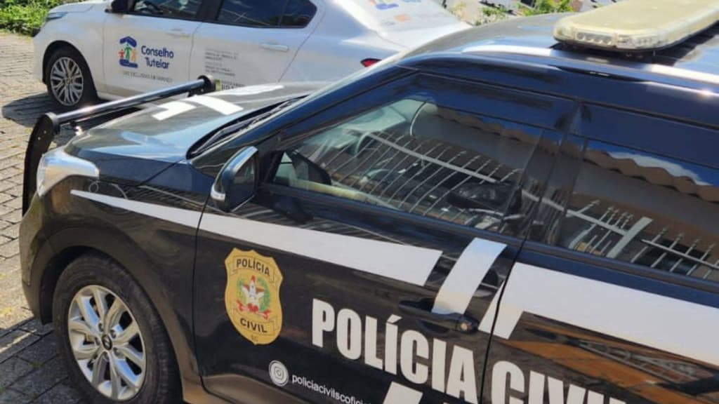 Filho de professora, menino de 11 anos ameaçou cometer massacre em Porto Belo