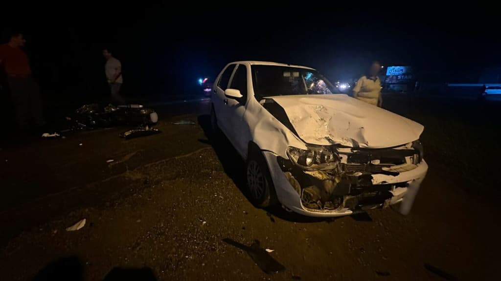 Colisão entre moto e carro deixa ferido em Canelinha