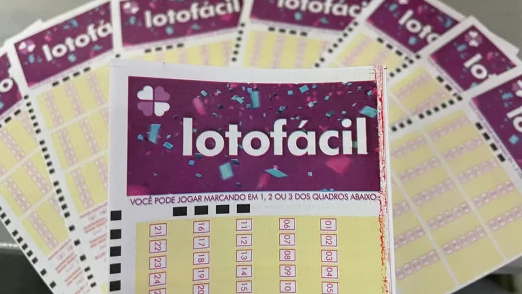 Sortudos de Itapema acertam 14 números da lotofácil