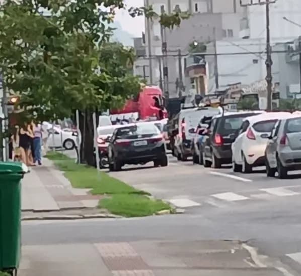 Tragédia evitada: Menino de 7 anos é atropelado por carreta e sobrevive 
