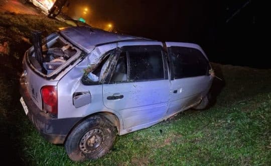 Motorista morre em colisão frontal entre carro e caminhão na BR-116 em Papanduva