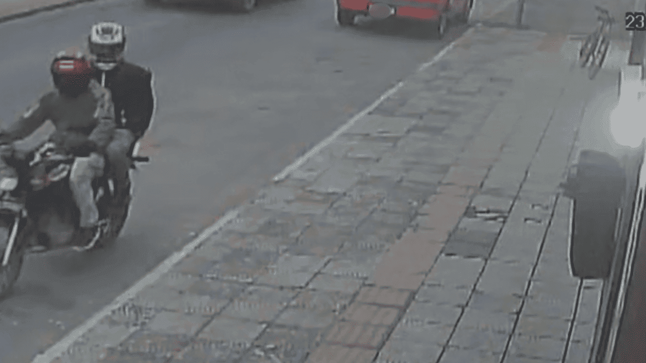 Dupla armada rouba comércio no Centro de Urubici e foge de moto