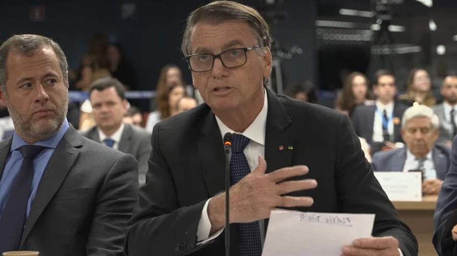 Bolsonaro pede desculpas a Moraes por críticas aos ministros do TSE: “eu não podia fazer nada”