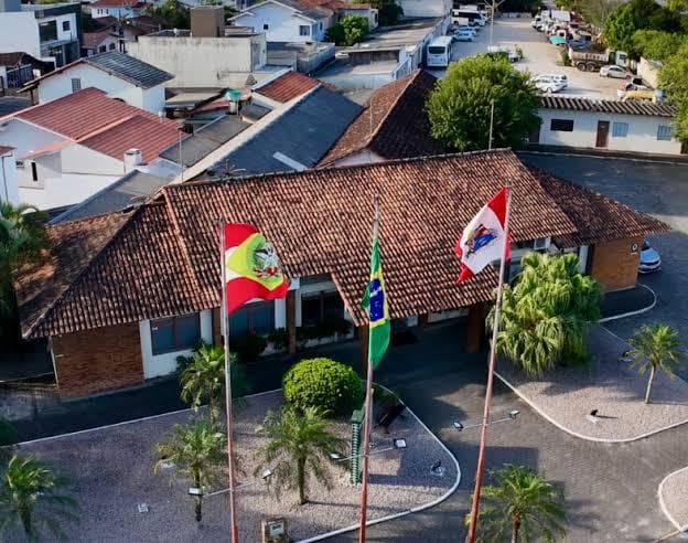 “Desconto de até 100%“: Tijucas lança programa para facilitar quitação de dívidas municipais
