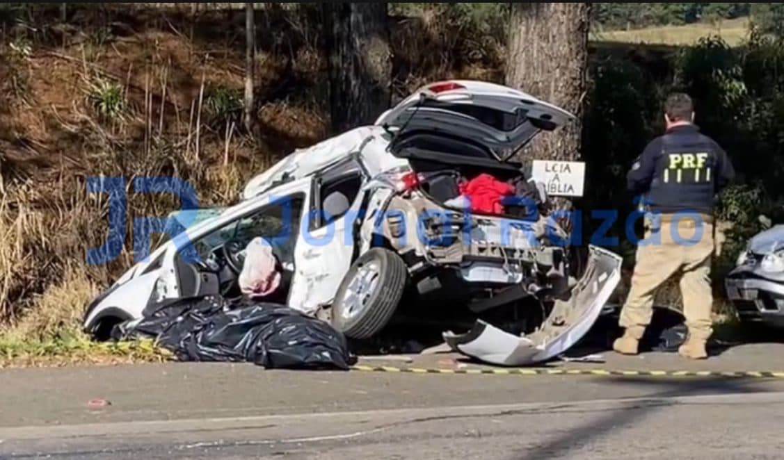 “Leia a Bíblia”: duas pessoas morrem em SC exatamente ao lado de árvore com mensagem
