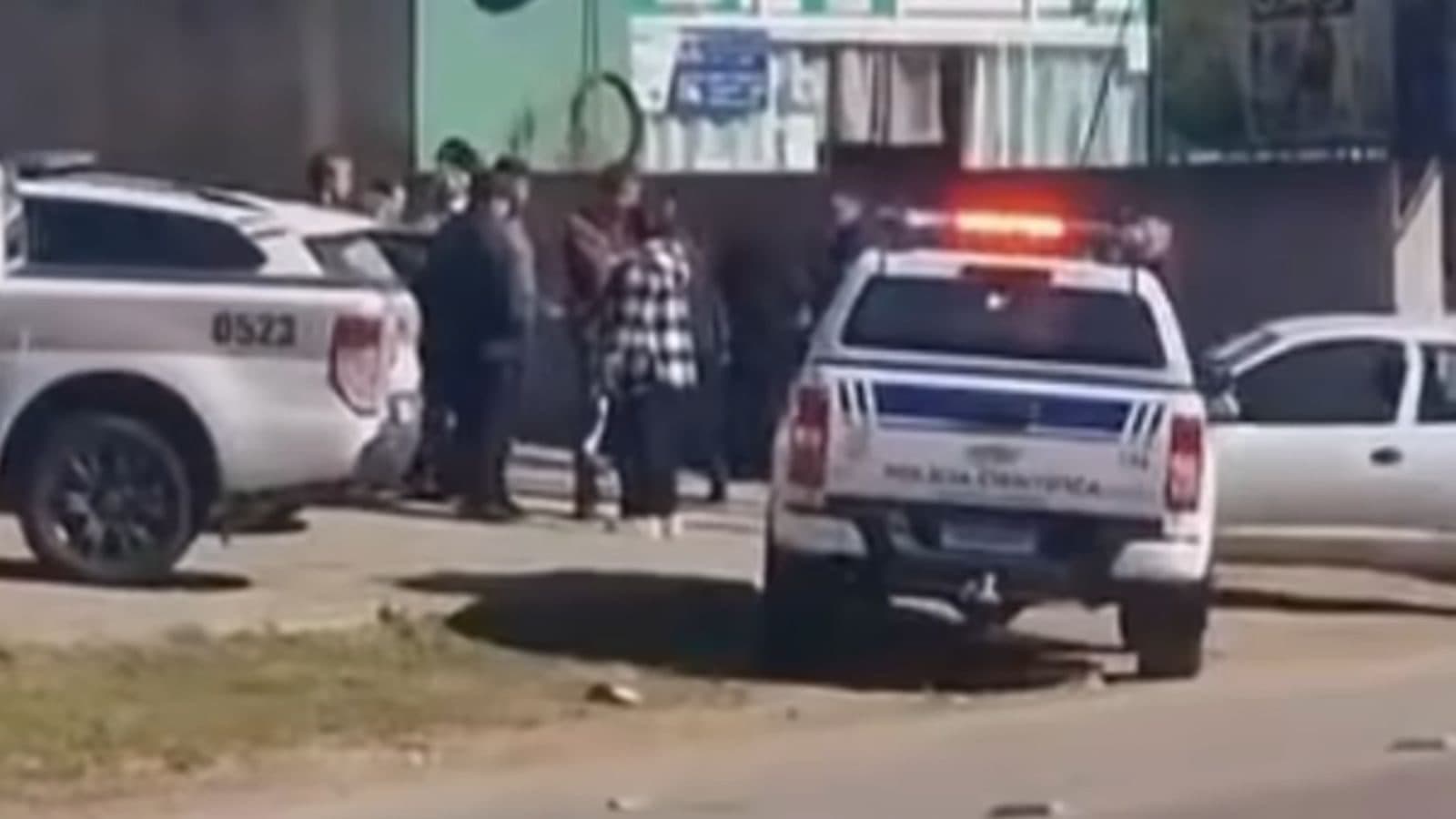 Mulher é morta a tiros em SC e ex-companheiro é preso no PR
