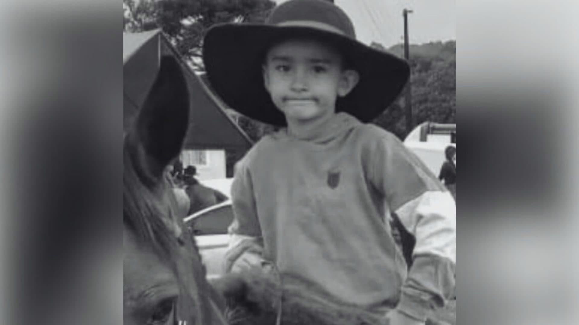 Tristeza! Criança de 6 anos morre atropelada por trator conduzido pelo próprio pai