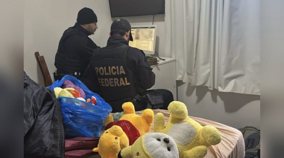 PF encontra cena repugnante em casa de pedófilo em Florianópolis