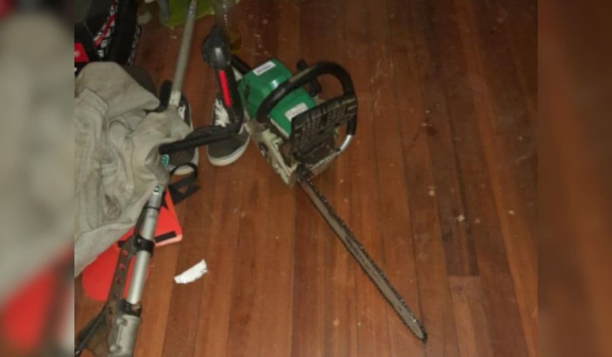 Marido tem crise de ciúmes e ataca companheira com motosserra em SC