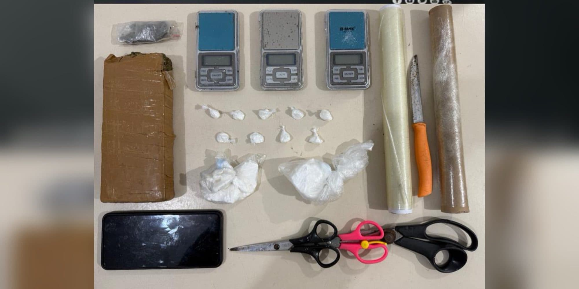 “Família do tráfico” é presa em Itapema com drogas e vendas via Pix