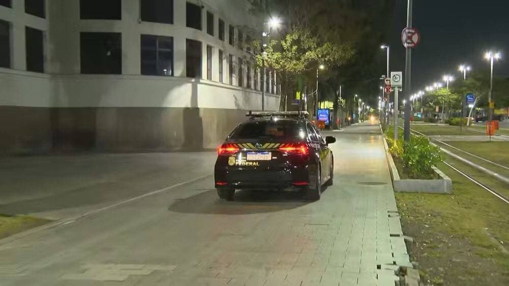 Polícia Federal cumpre mandados em Florianópolis contra fraudes milionárias ao INSS