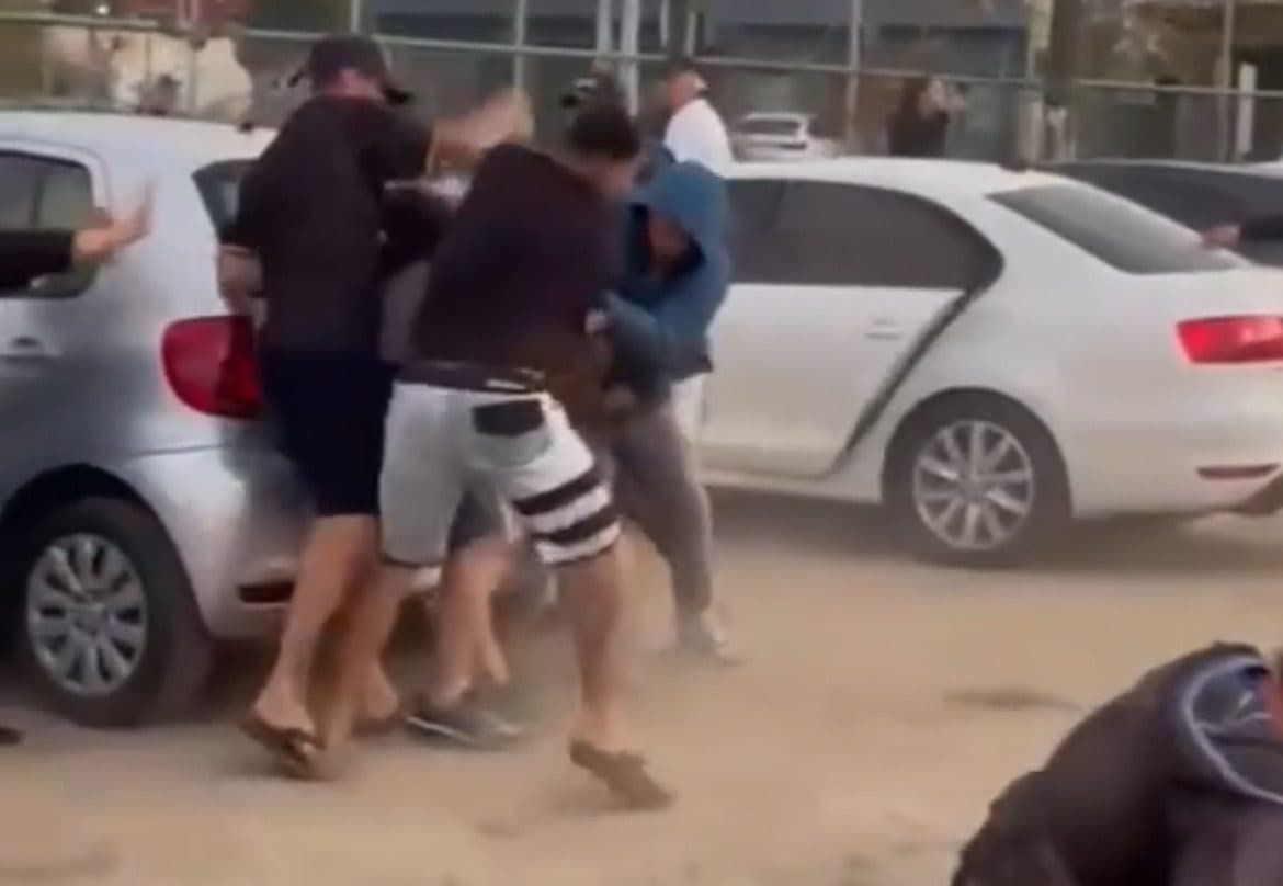 Jogo de futebol amador em Florianópolis vira pancadaria