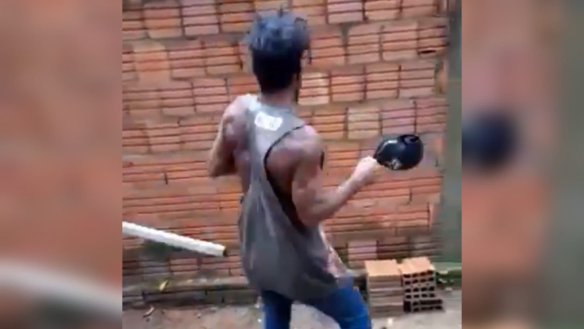 Morador de rua é espancado após violar “lei do crime” em Balneário Camboriú