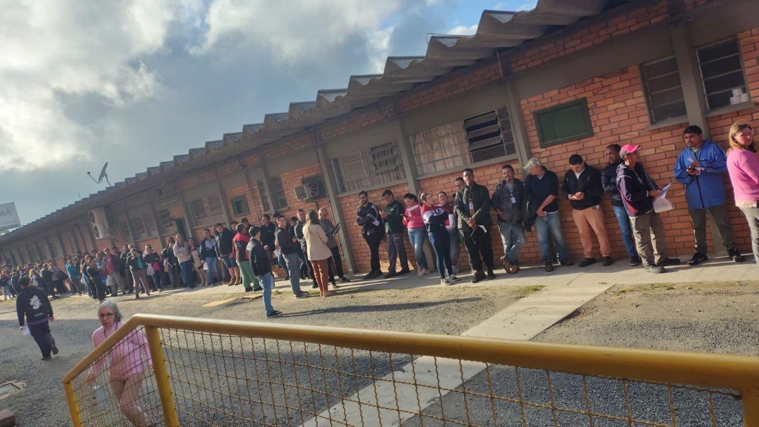 Indústria catarinense demite quase 400 trabalhadores e culpa tarifaço dos EUA