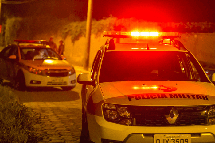 Morador é atacado e jogado em açude amarrado a pesos em SC