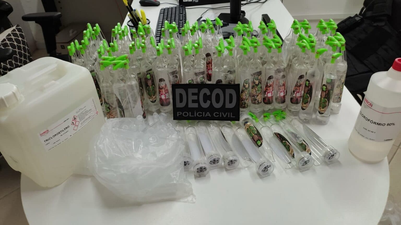 Polícia Civil barra festa e apreende 139 frascos de lança-perfume em Palhoça