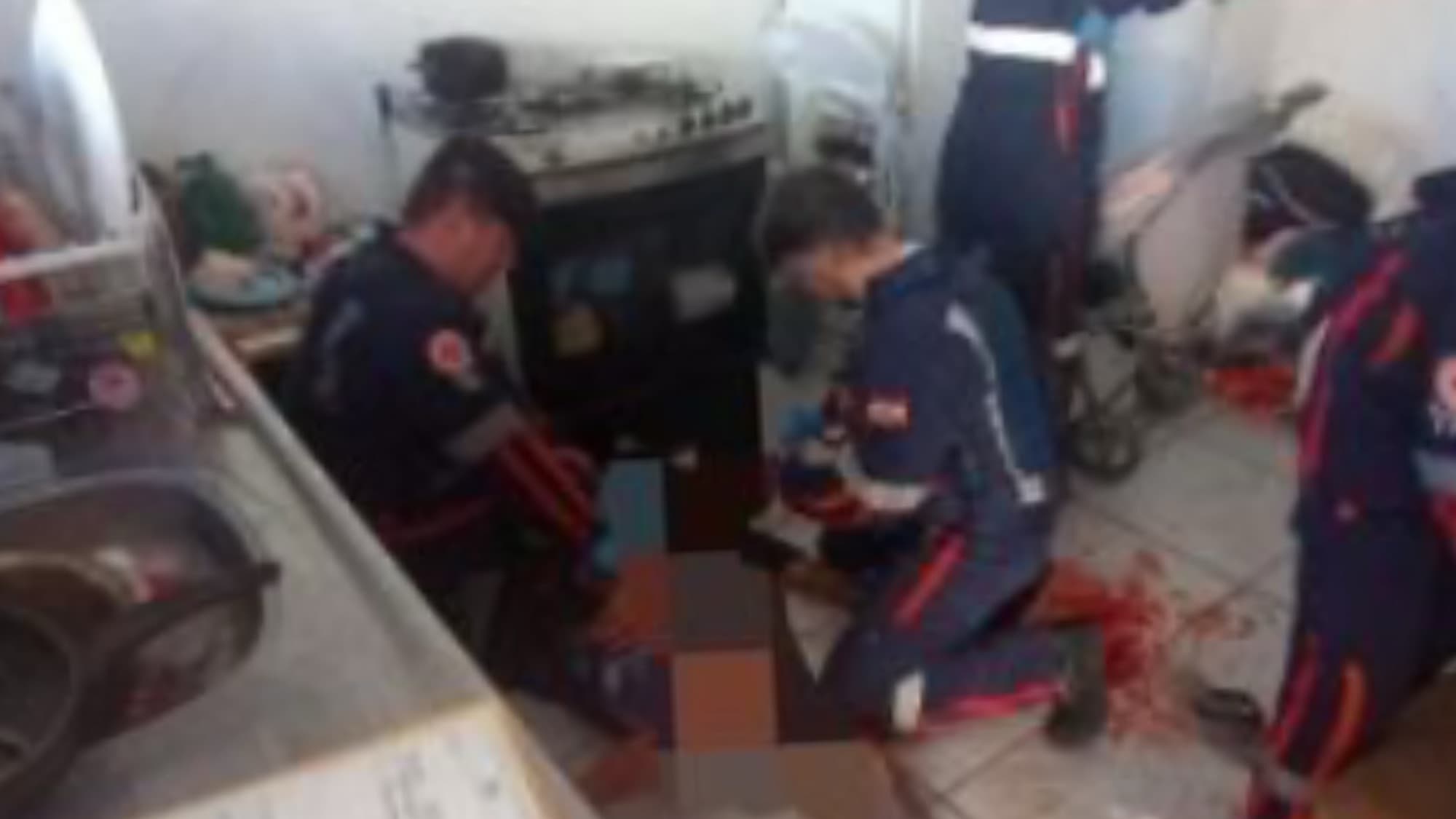“Escondeu o celular”: Mulher mata marido com facada no peito durante briga de casal em Itajaí 