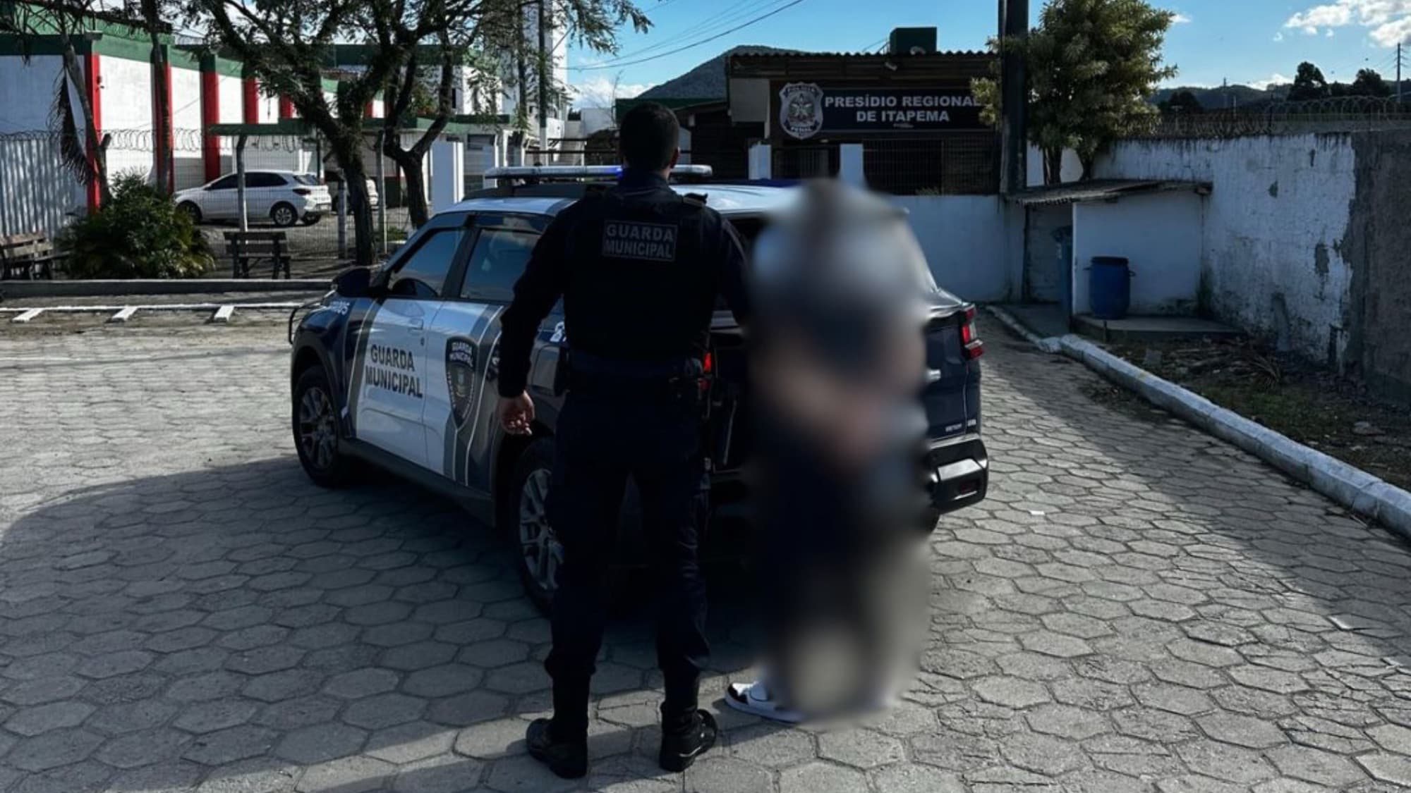 Idoso de 67 anos é preso em Itapema por descumprir medida protetiva