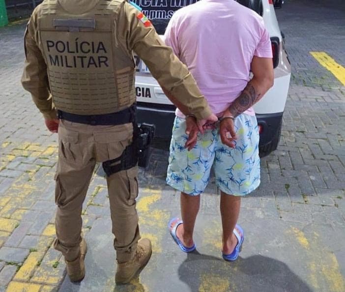 Polícia Militar faz descoberta surpreendente após abordagem de trânsito em Camboriú