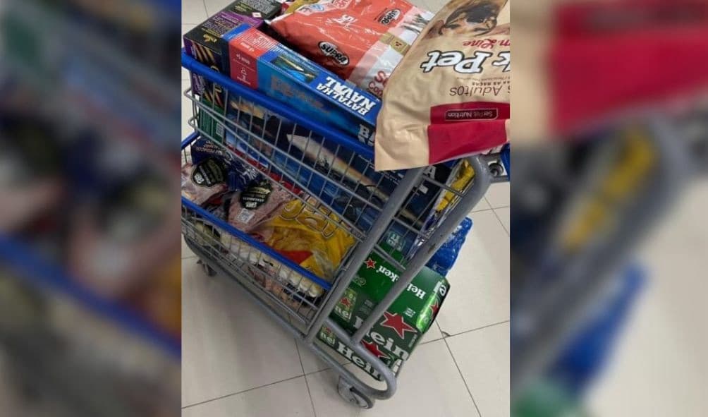 Homem é preso após tentar sair de supermercado com carrinho cheio e compra de mais de R$ 2 mil em SC