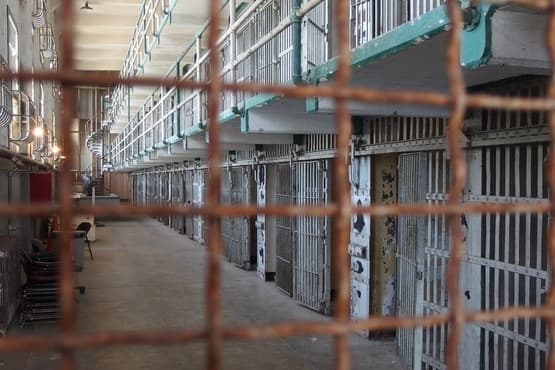 Detento de presídio em SC é diagnosticado com meningite bacteriana