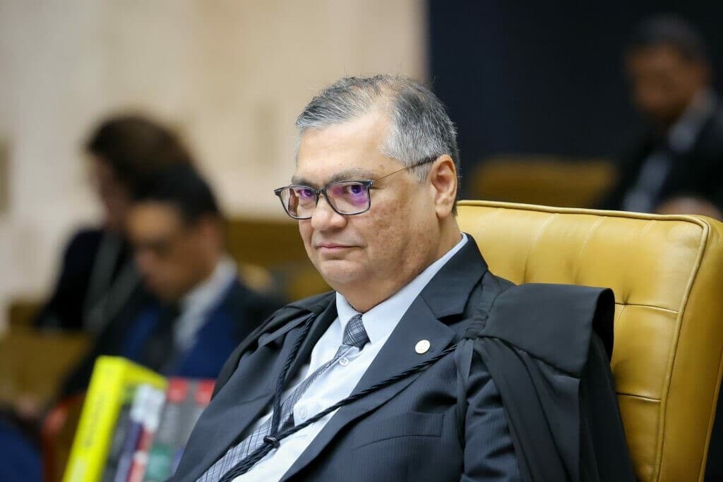 Decisão de Dino blinda diretor de sindicato de irmão de Lula na CPI