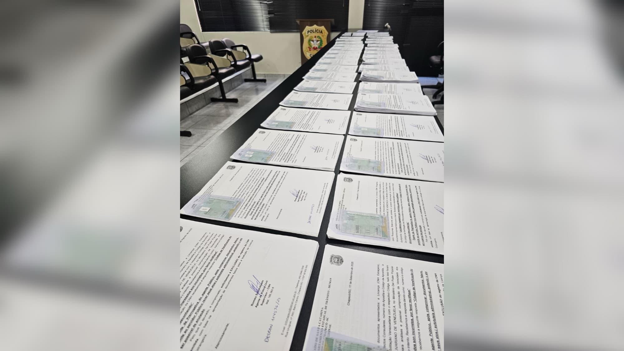 Polícia Civil investiga mais de 100 fraudes em CNHs de estrangeiros em Chapecó