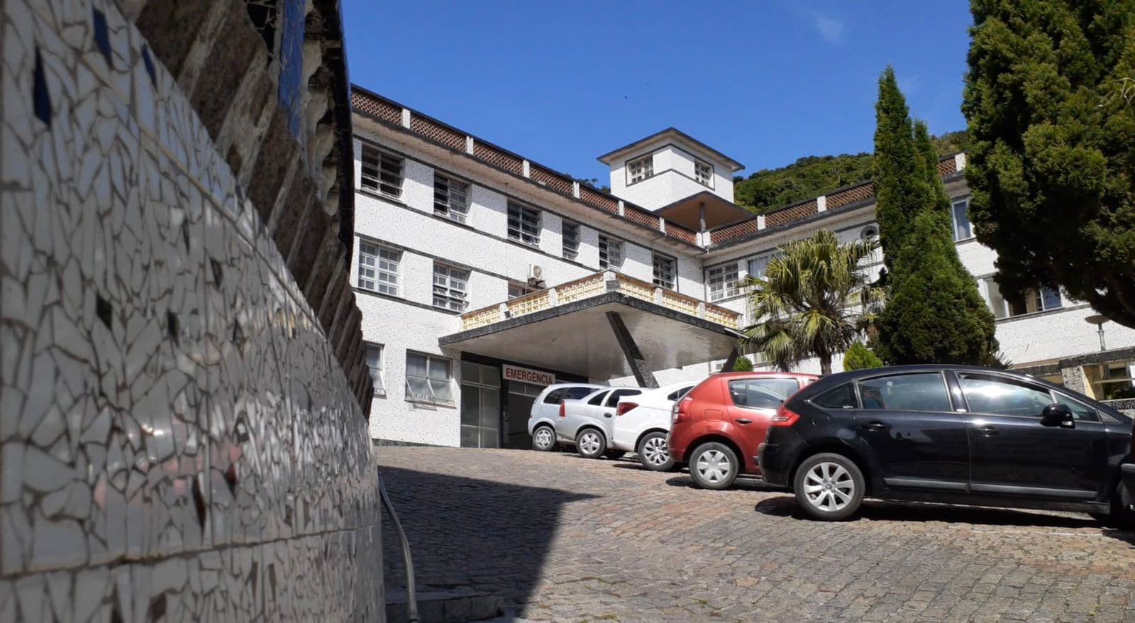 “Acordei com ele em cima de mim”: jovens denunciam série de abusos em hospital de SC
