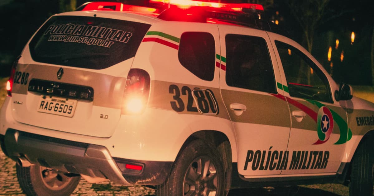 Homem acerta “marretada” na cabeça da companheira durante briga em SC