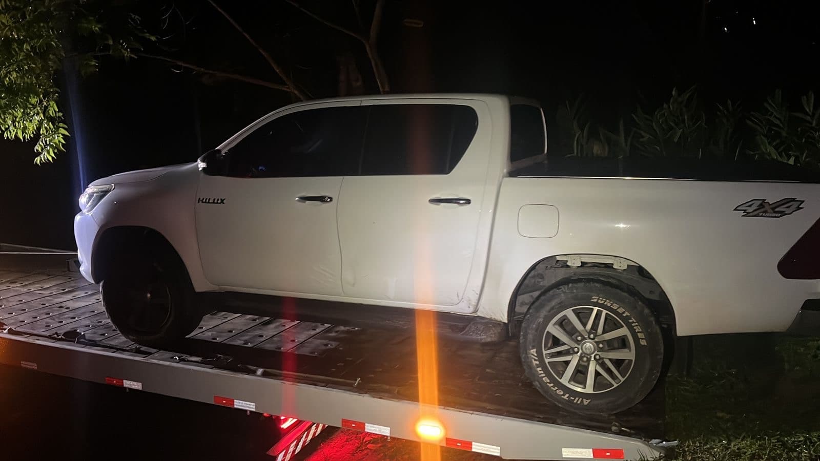 Fuga, cerco e queda em vala: PM apreende adolescentes com veículo furtado em BC