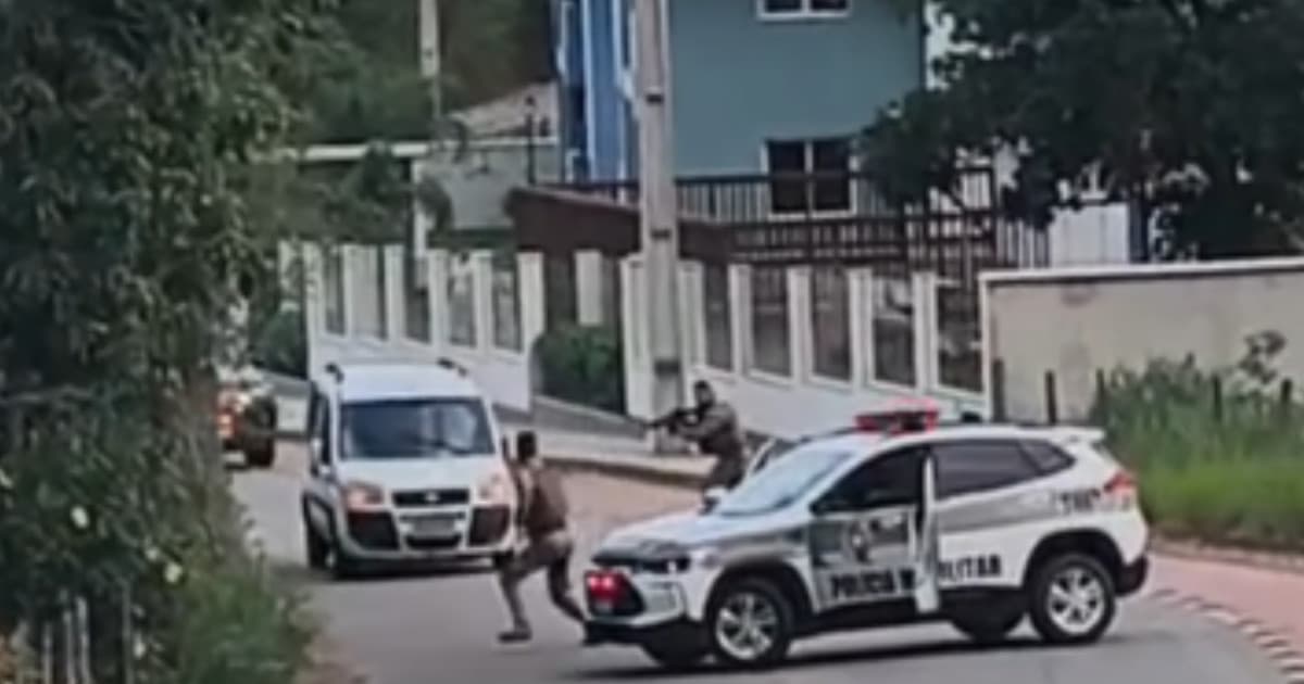 “Tiros e barreiras”: com criança no veículo, motorista foge de abordagem por motivo inusitado em SC