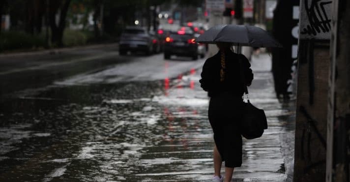 Natal em Santa Catarina será marcado por chuva forte e calor acima dos 35 °C