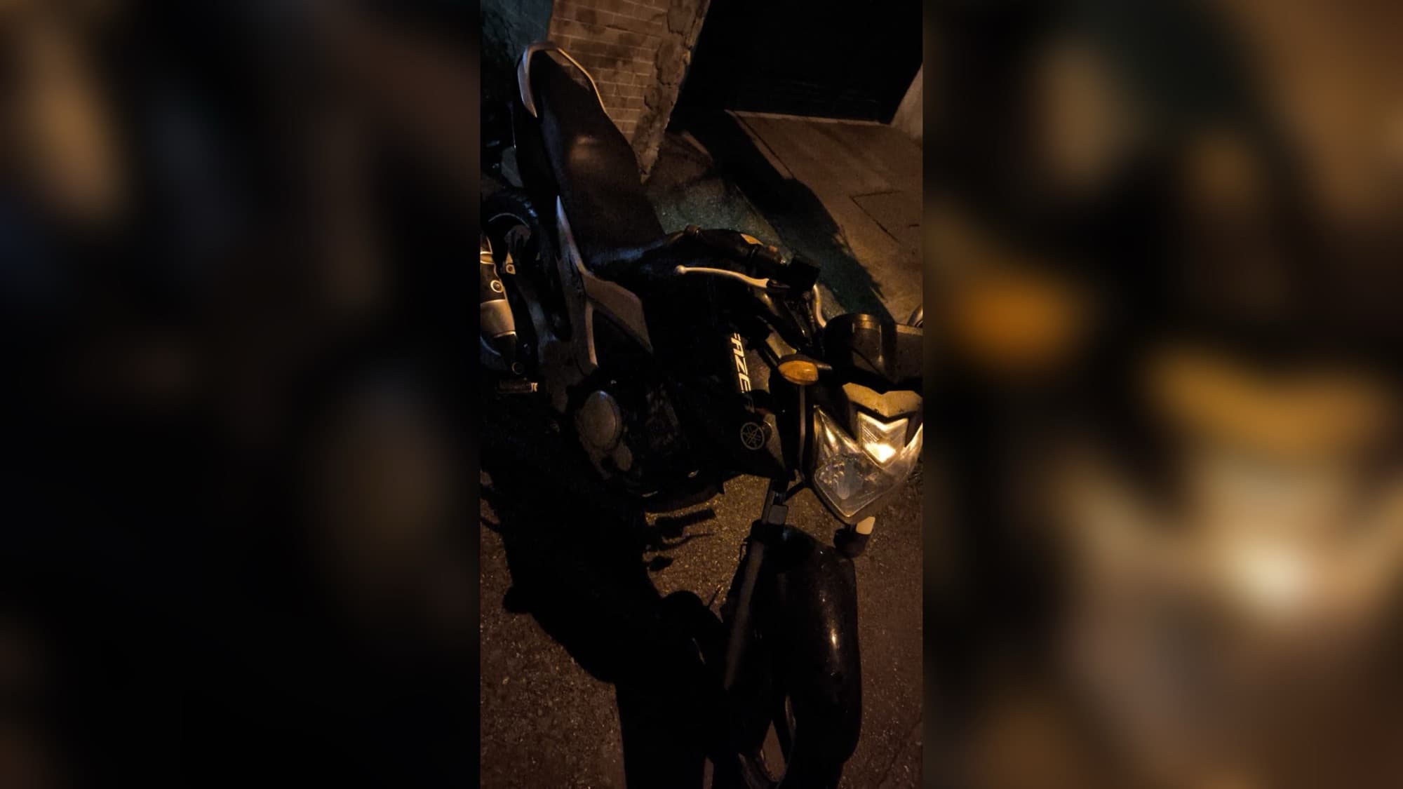 PM surpreende adolescente desmontando moto furtada em garagem de Camboriú