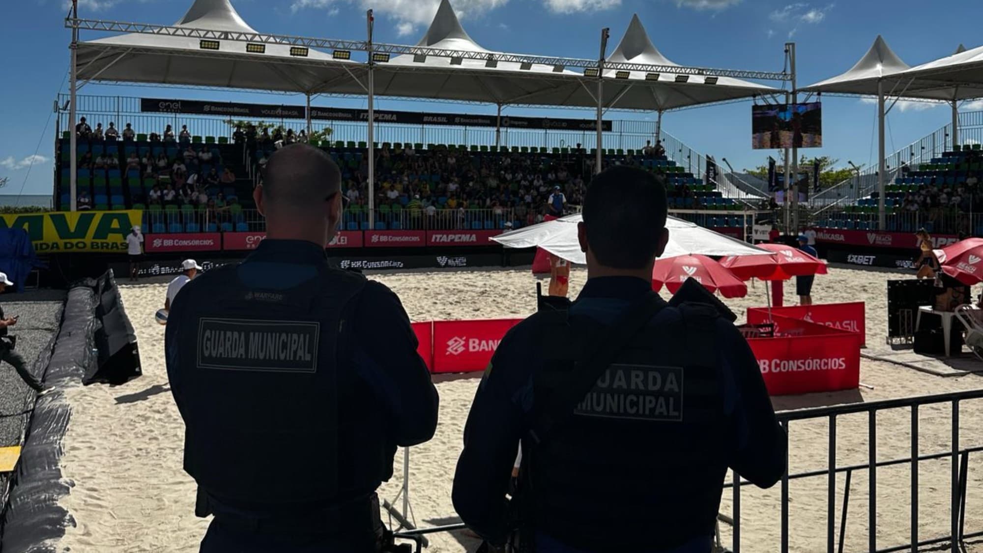 Homem é detido após ameaçar prefeito e secretário durante Mundial de Vôlei de Praia em Itapema