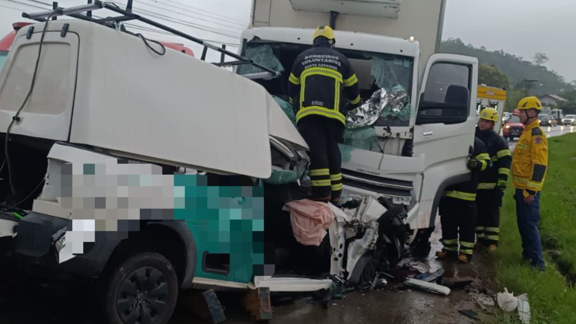 “Atingido pela escada”: caminhoneiro morre em trágico acidente na Jorge Lacerda em Ilhota